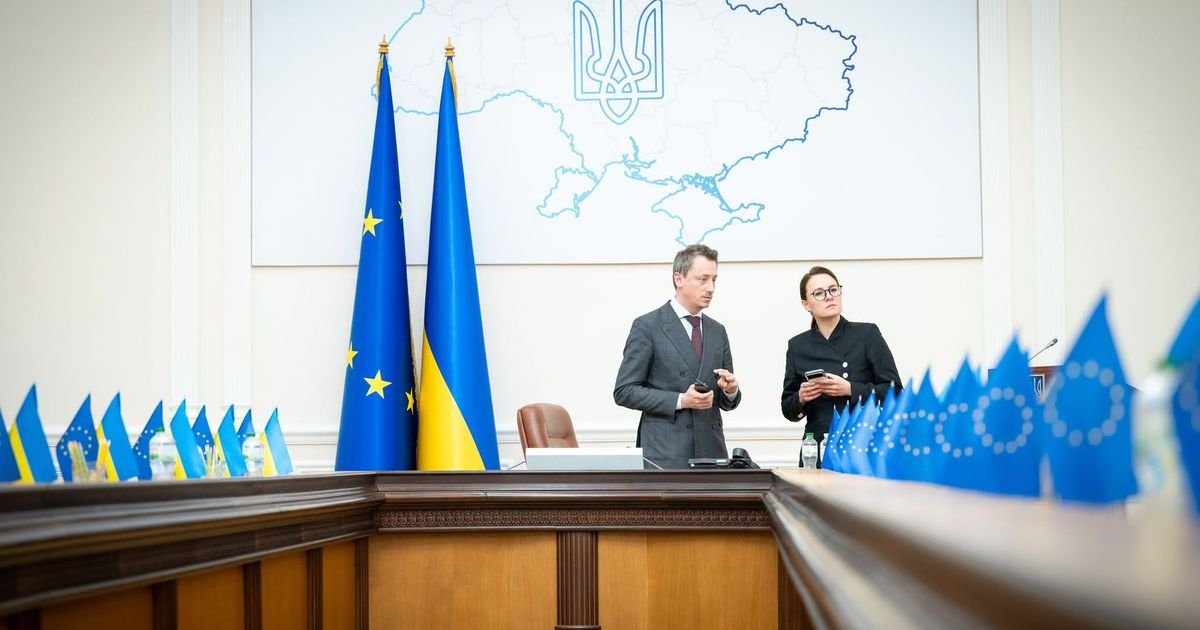 Украины Ерөнхий сайдаар эрчим хүчний салбарын мэргэжилтэн Сергий Корецкий томилогдлоо
