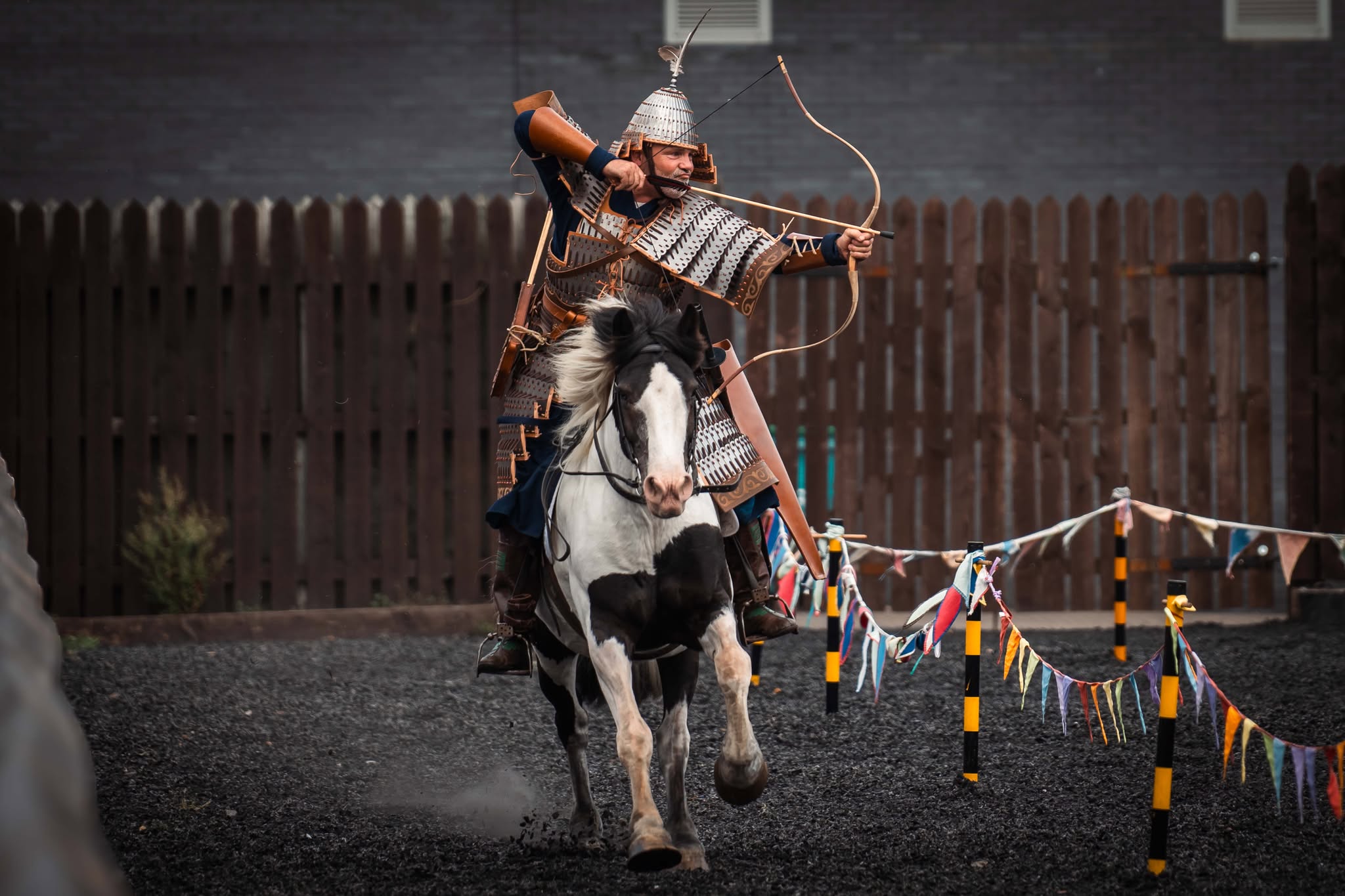 Английн Лийдс хотноо байрлах Royal Armouries музей 13-р зууны монголын зуныг англичуудад мэдрүүлж байна